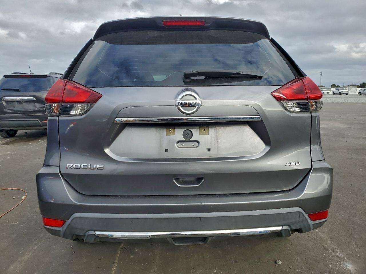 2019 NISSAN ROGUE S photo 6
