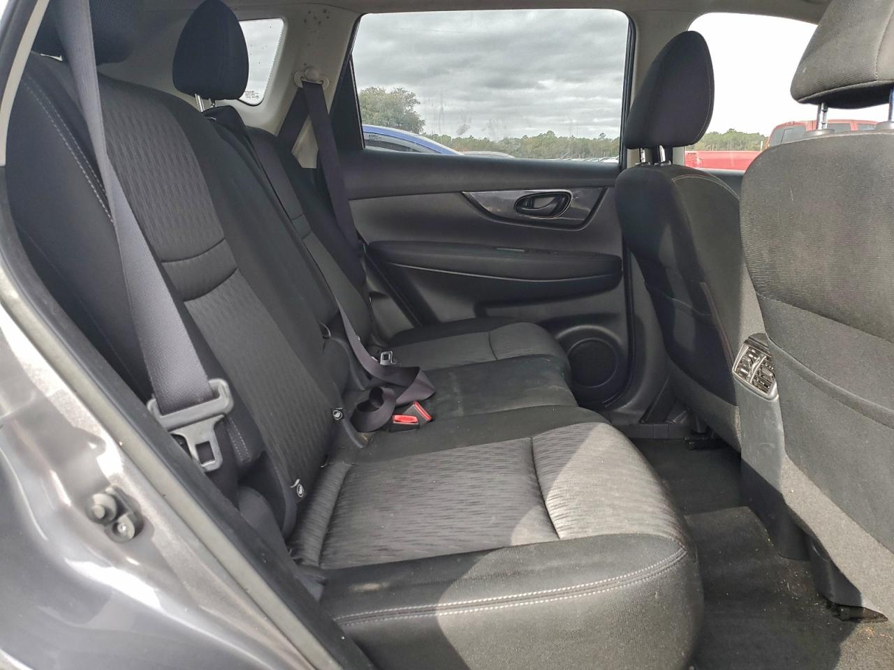 2019 NISSAN ROGUE S photo 11