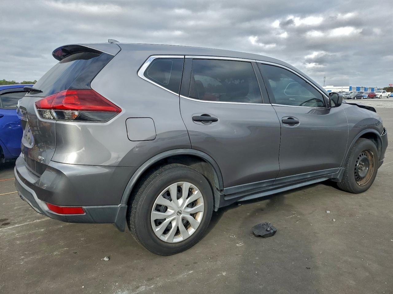 2019 NISSAN ROGUE S photo 3