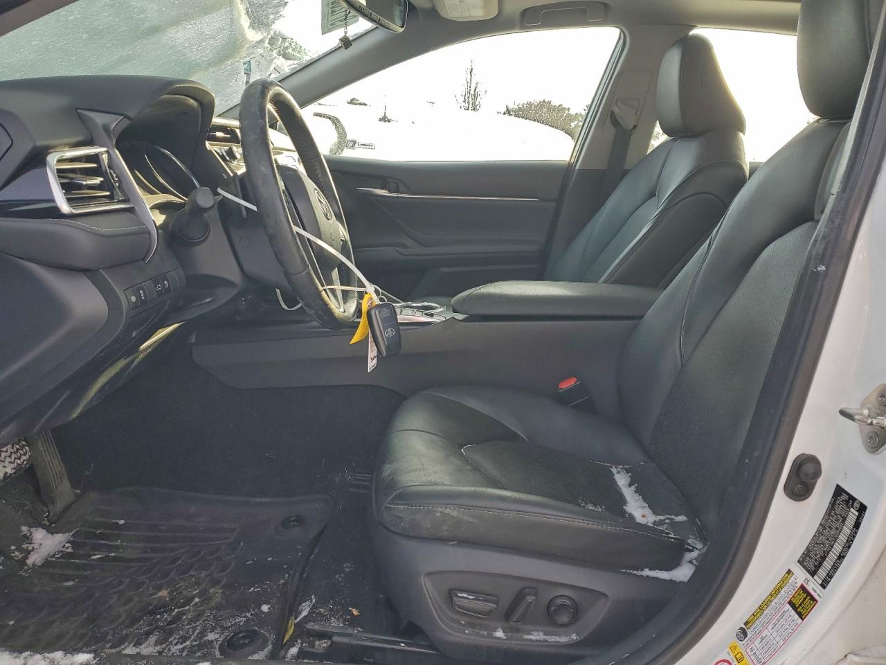 2018 TOYOTA CAMRY XSE photo 13