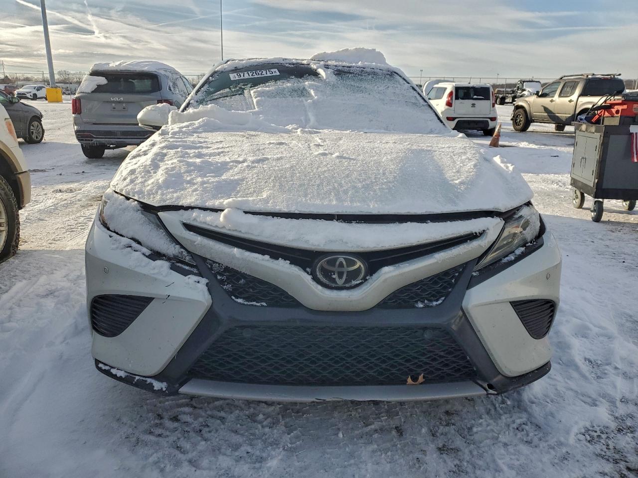 2018 TOYOTA CAMRY XSE photo 9