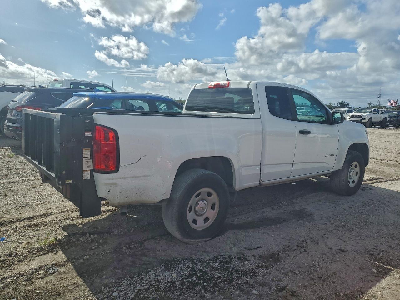 2019 CHEVROLET COLORADO photo 5