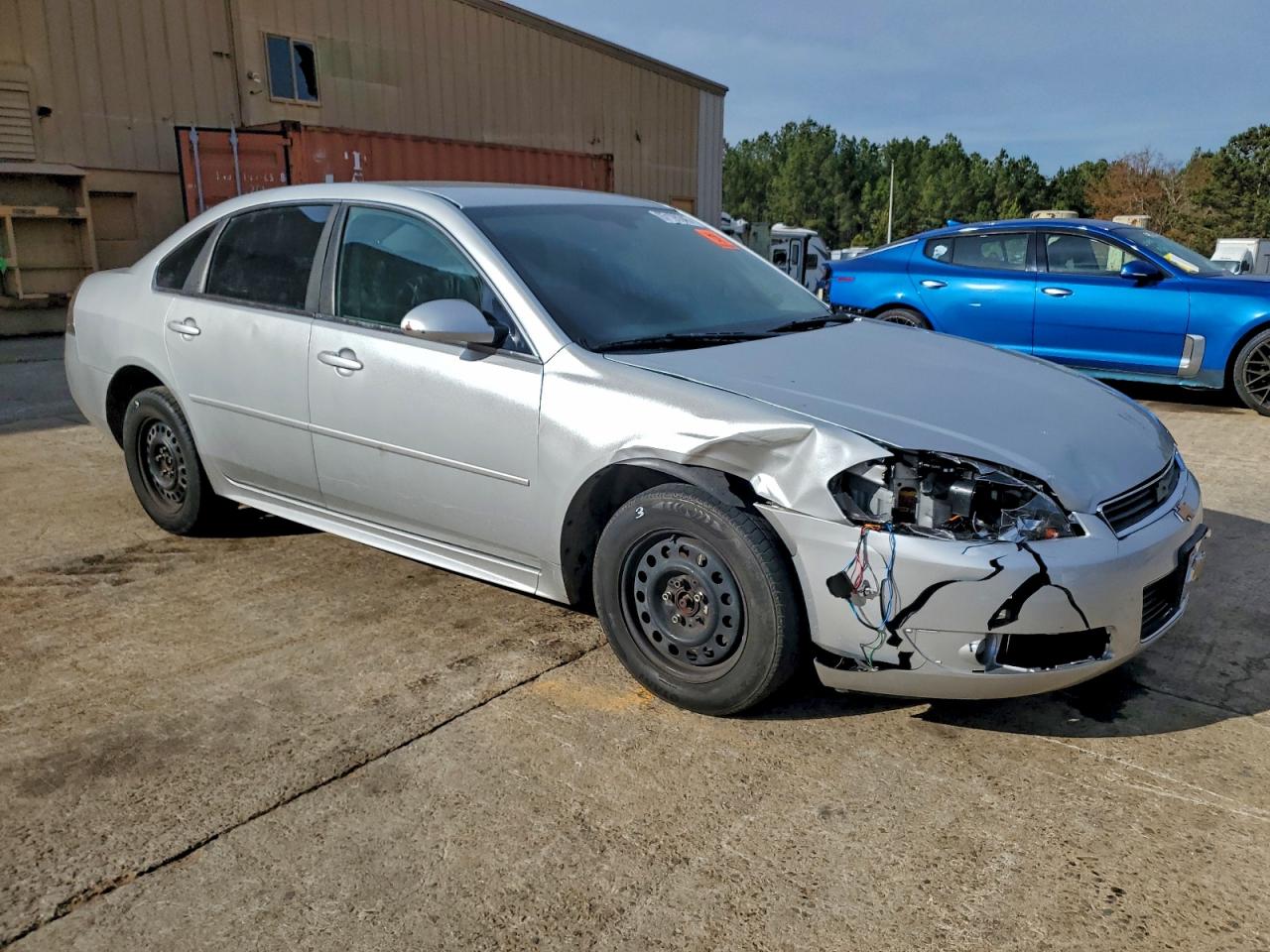 2010 CHEVROLET IMPALA LT photo 4