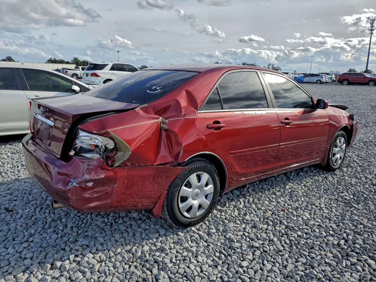 2003 TOYOTA CAMRY LE photo 5