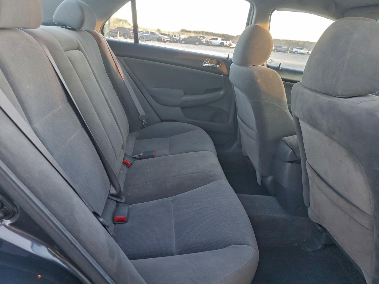 2005 HONDA ACCORD LX photo 10