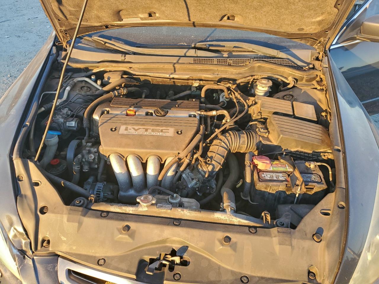 2005 HONDA ACCORD LX photo 11
