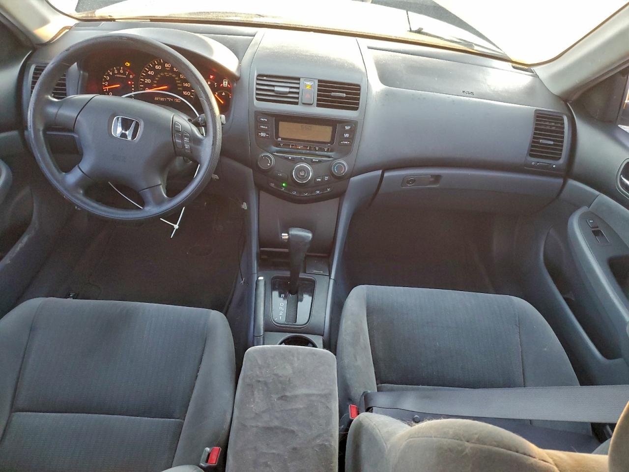 2005 HONDA ACCORD LX photo 8