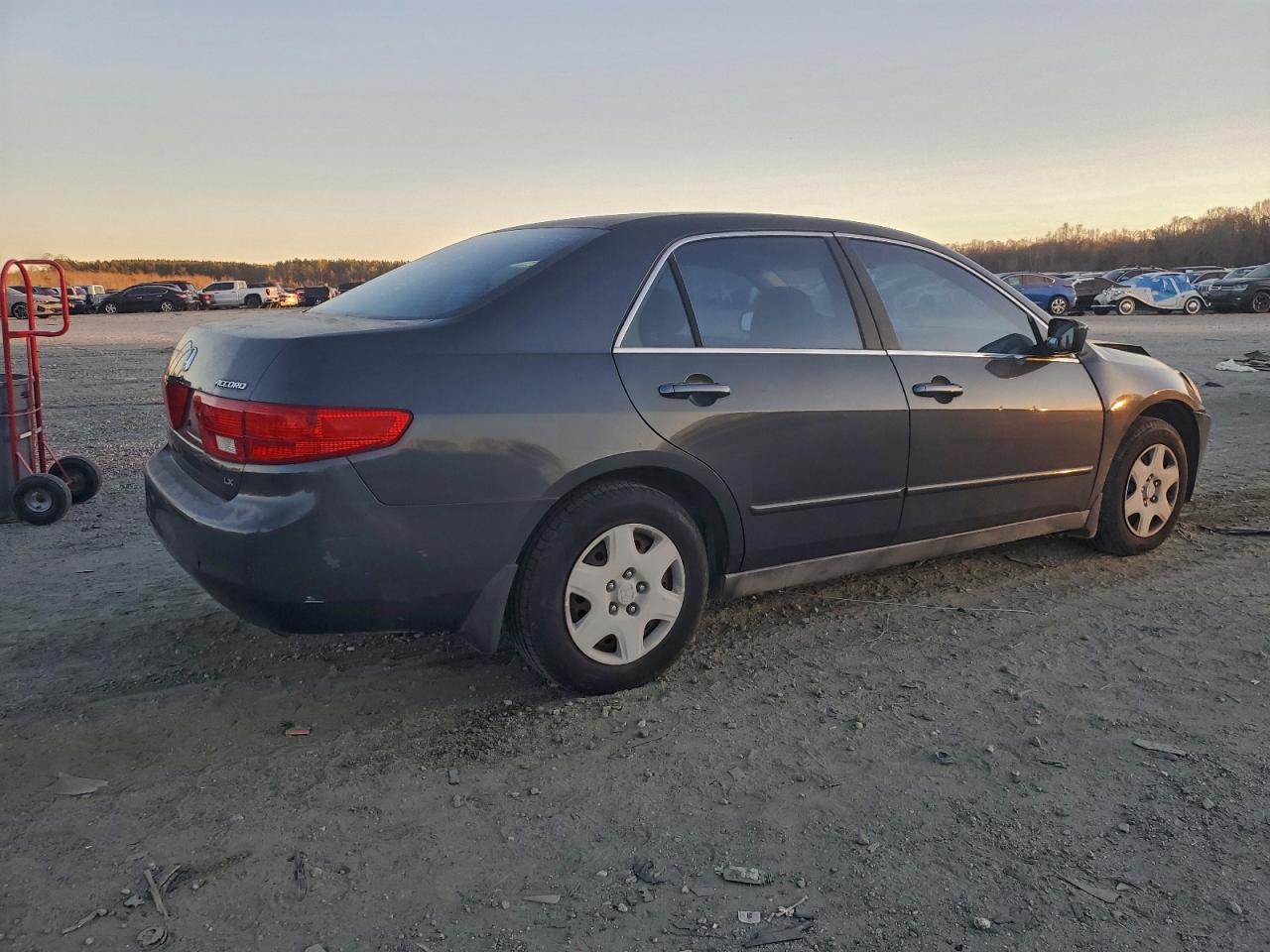 2005 HONDA ACCORD LX photo 3