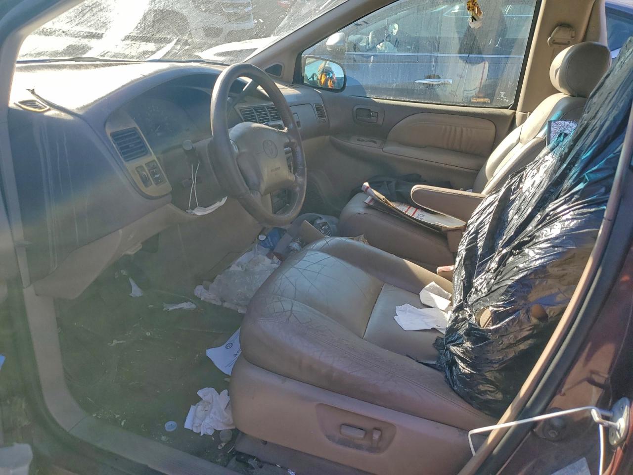 1998 TOYOTA SIENNA LE photo 13