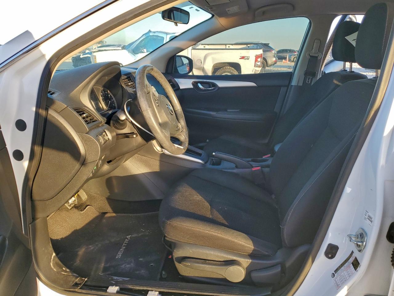 2019 NISSAN SENTRA S photo 13