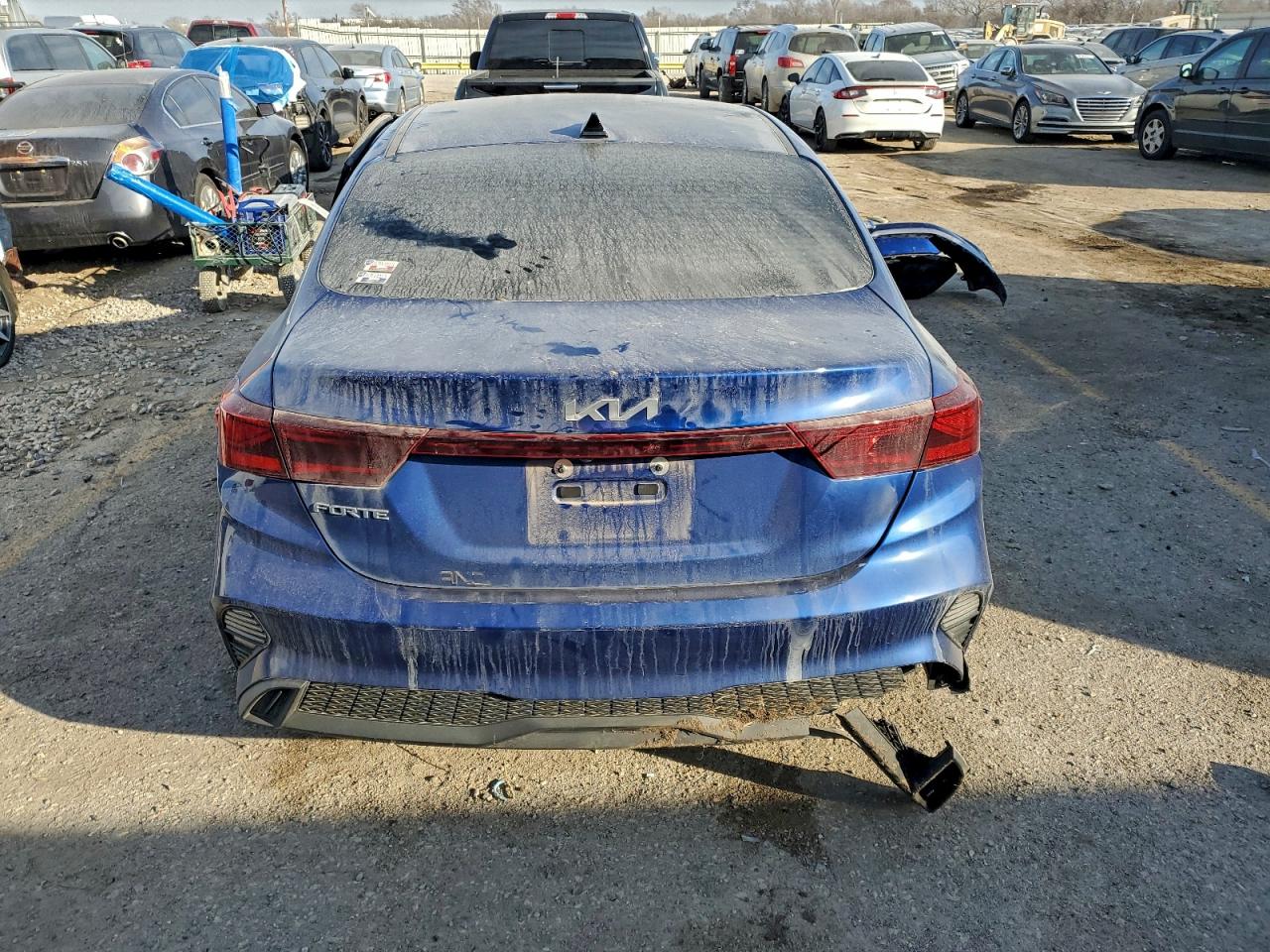 2023 KIA FORTE LX photo 16
