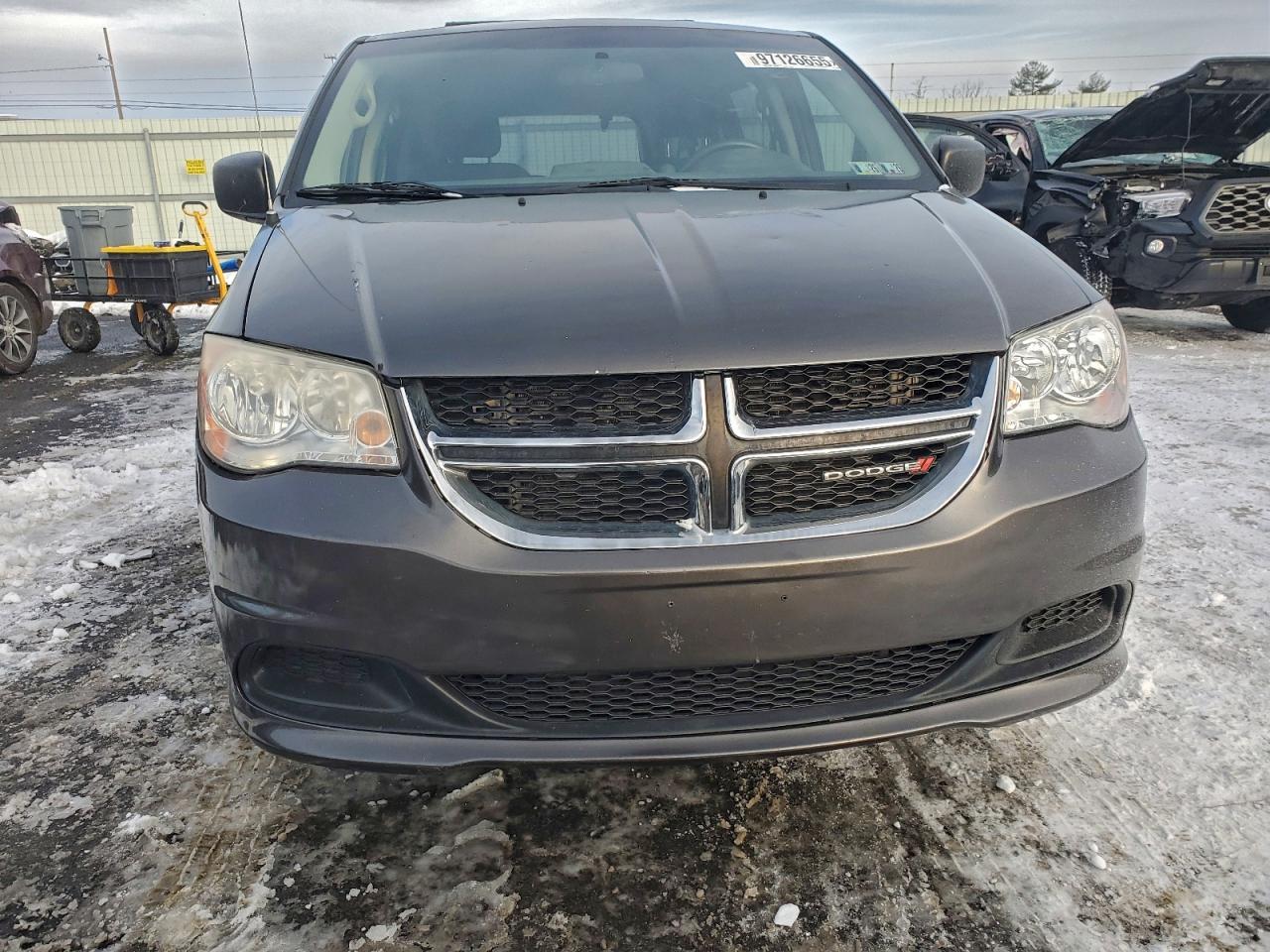 2015 DODGE GRAND CARAVAN SE photo 9