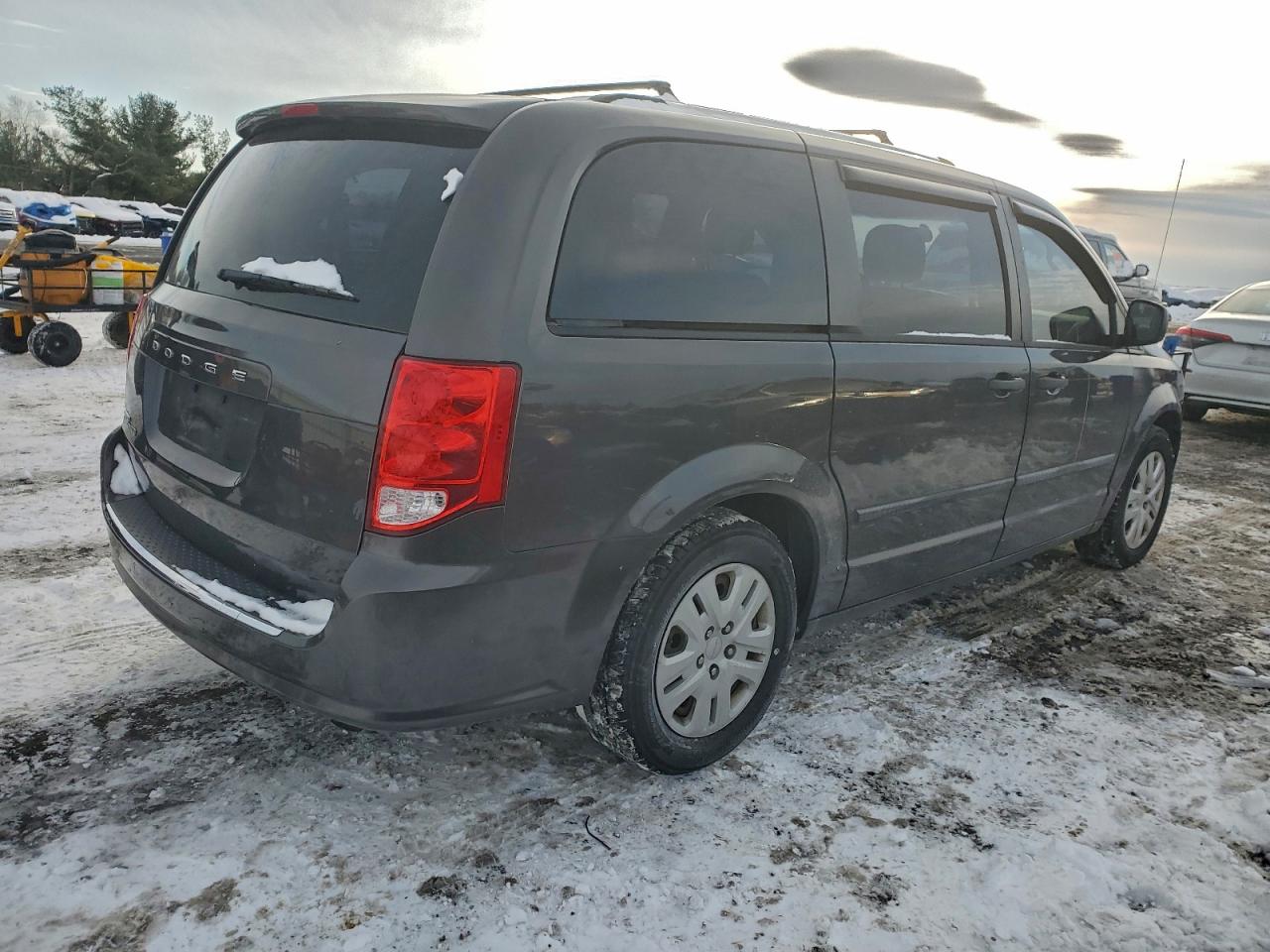 2015 DODGE GRAND CARAVAN SE photo 5