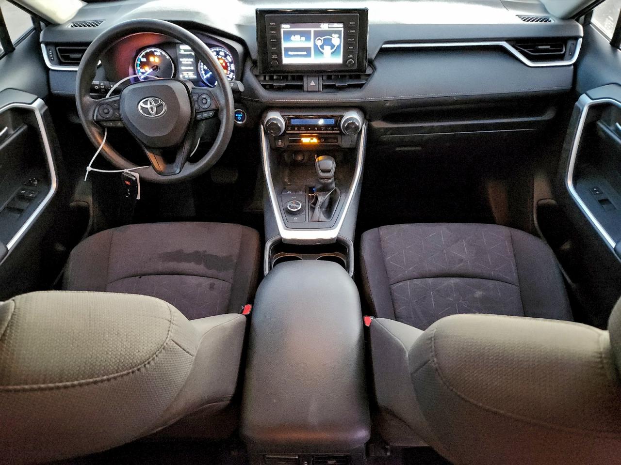 2019 TOYOTA RAV4 XLE photo 15