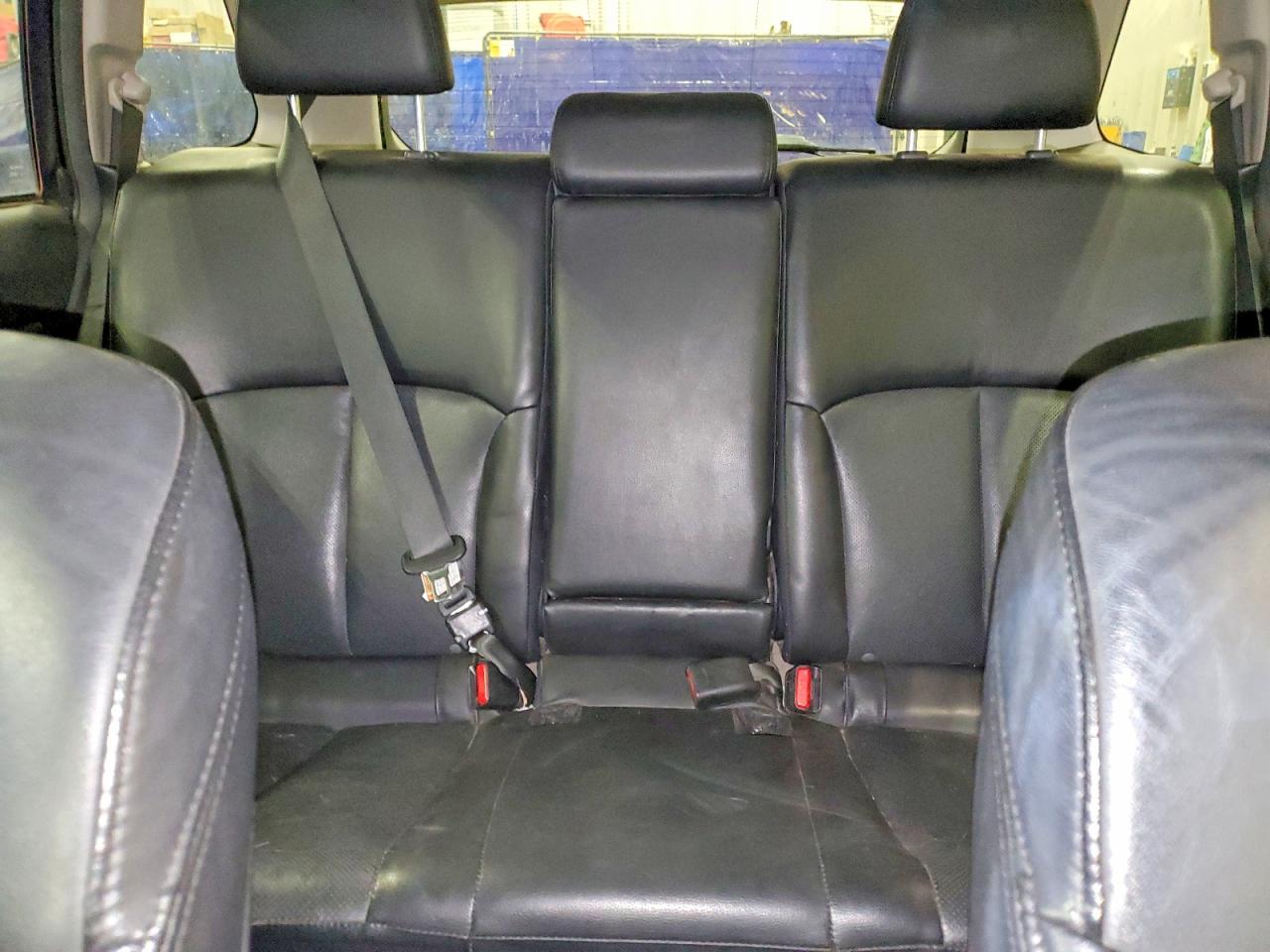 2011 SUBARU OUTBACK 3.6R LIMITED photo 10