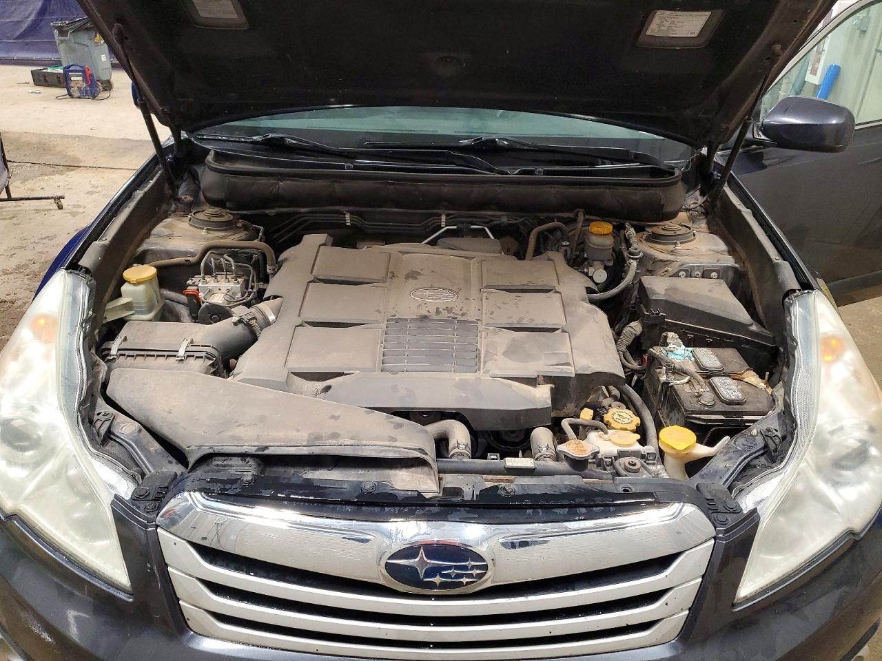 2011 SUBARU OUTBACK 3.6R LIMITED photo 12