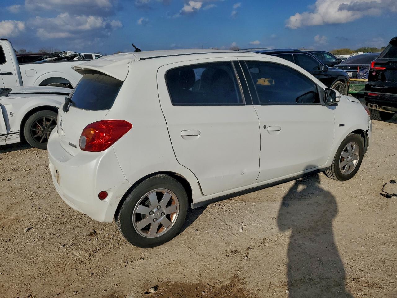 2015 MITSUBISHI MIRAGE ES photo 5