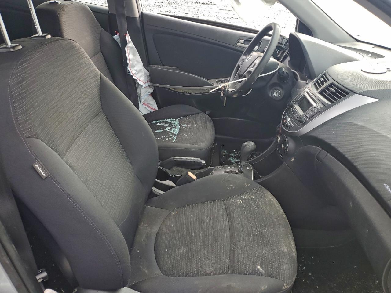 2015 HYUNDAI ACCENT GS photo 13