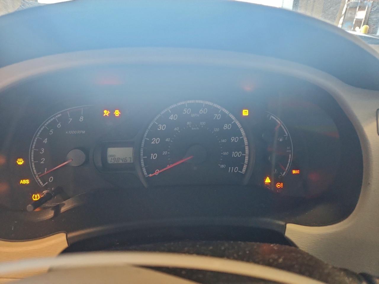 2014 TOYOTA SIENNA LE photo 17