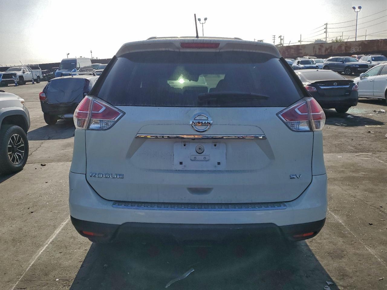 2016 NISSAN ROGUE S photo 16