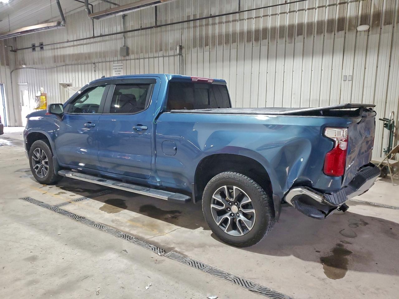 2024 CHEVROLET SILVERADO K1500 LT photo 4