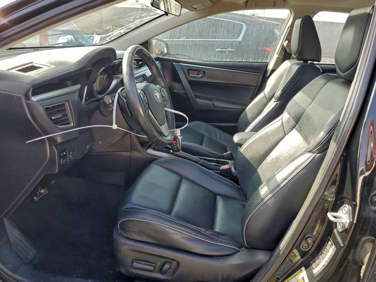 2014 TOYOTA COROLLA L photo 7