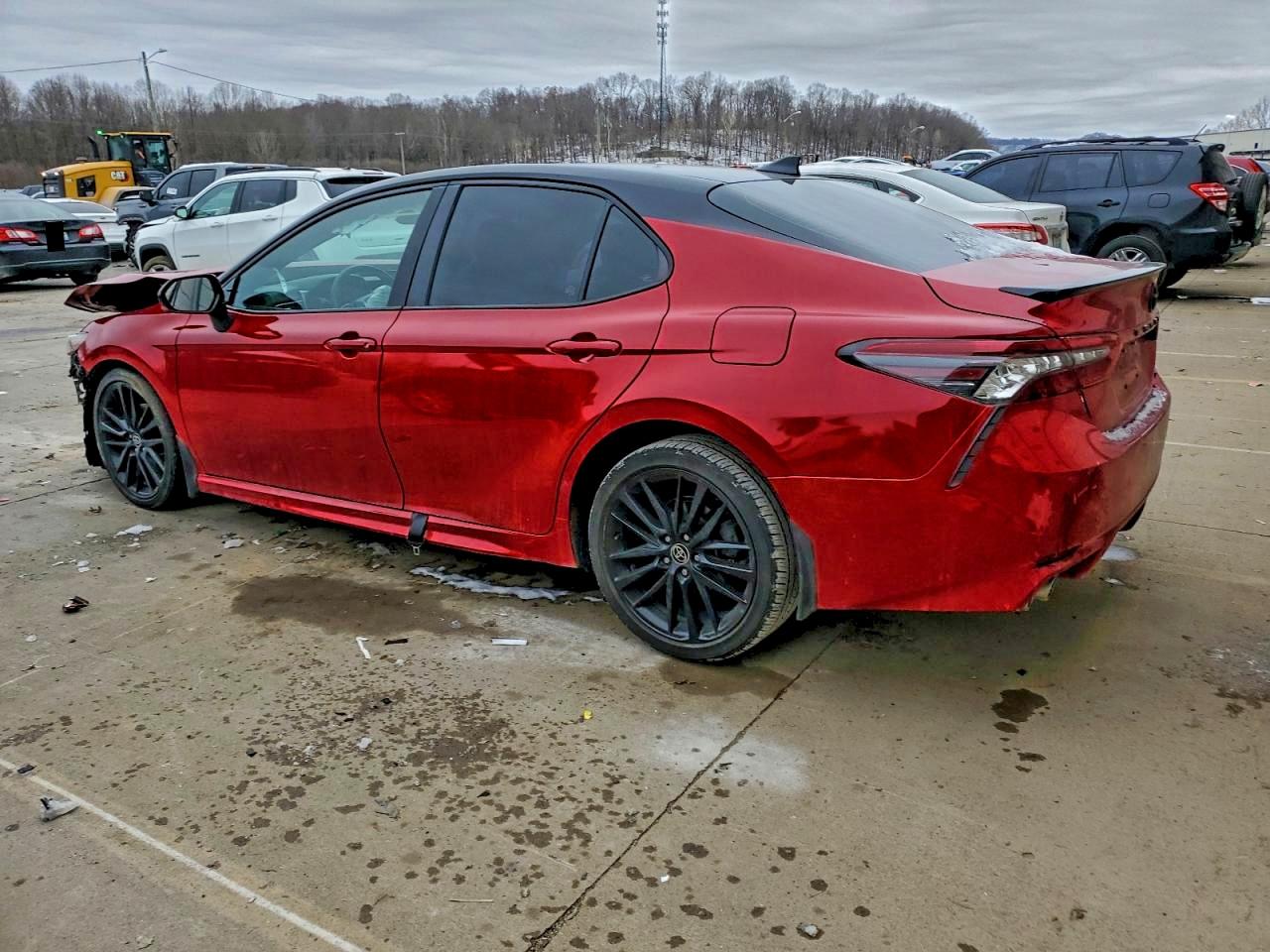 2022 TOYOTA CAMRY XSE photo 2