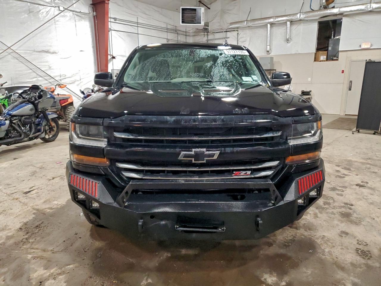 2017 CHEVROLET SILVERADO K1500 LT photo 5