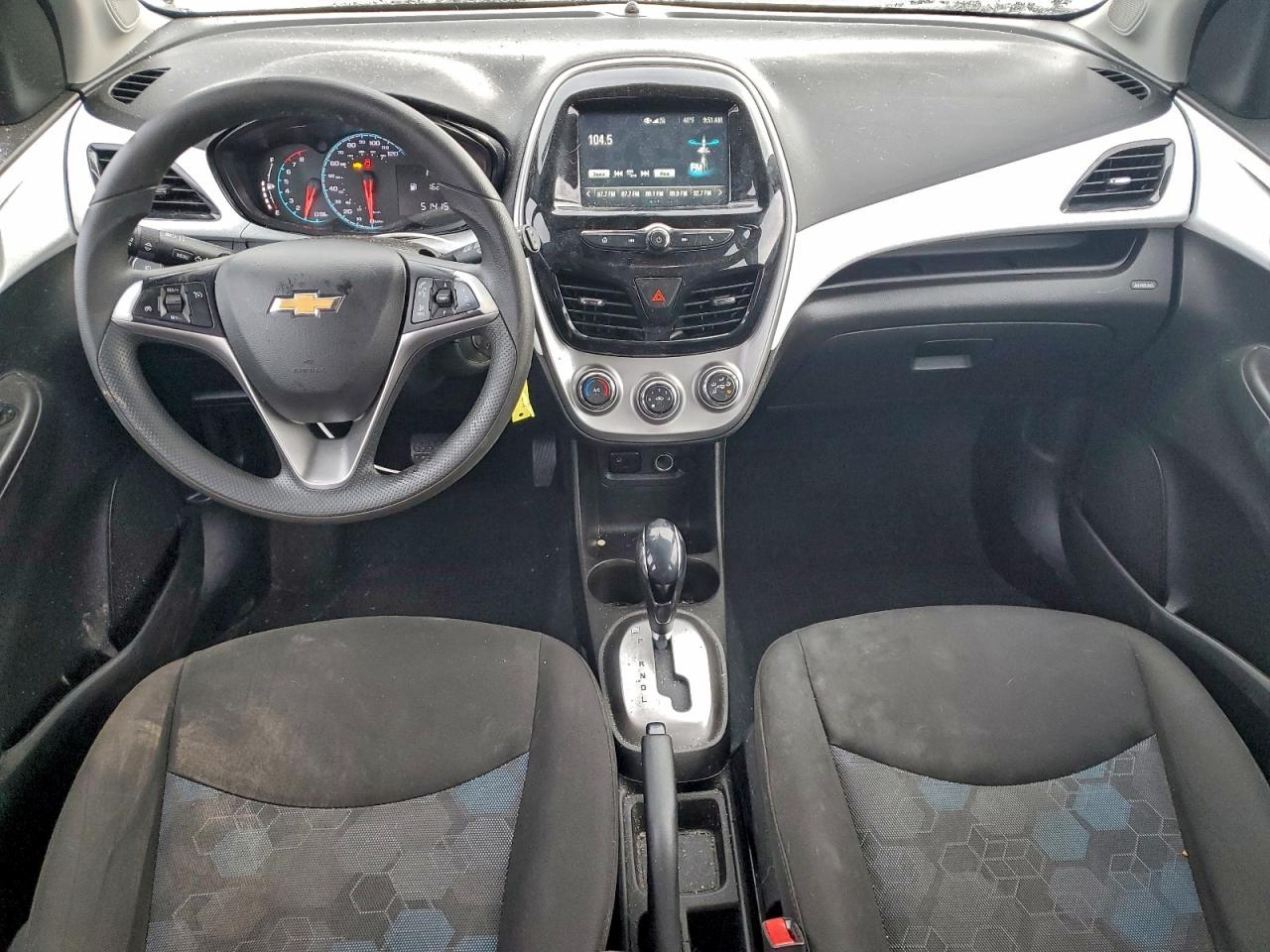 2017 CHEVROLET SPARK 1LT photo 8
