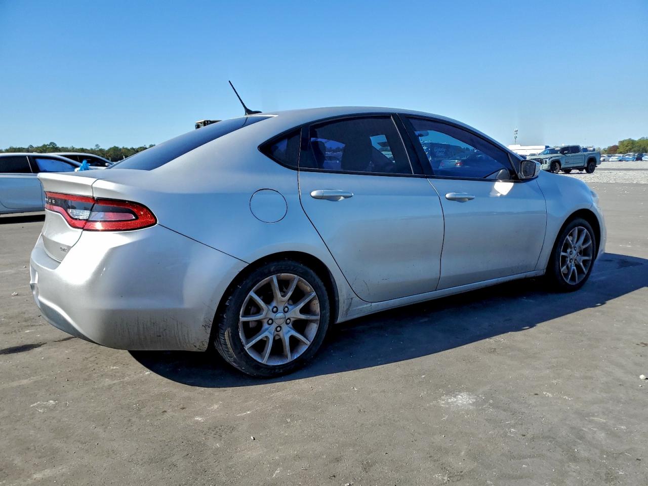 2013 DODGE DART SXT photo 7