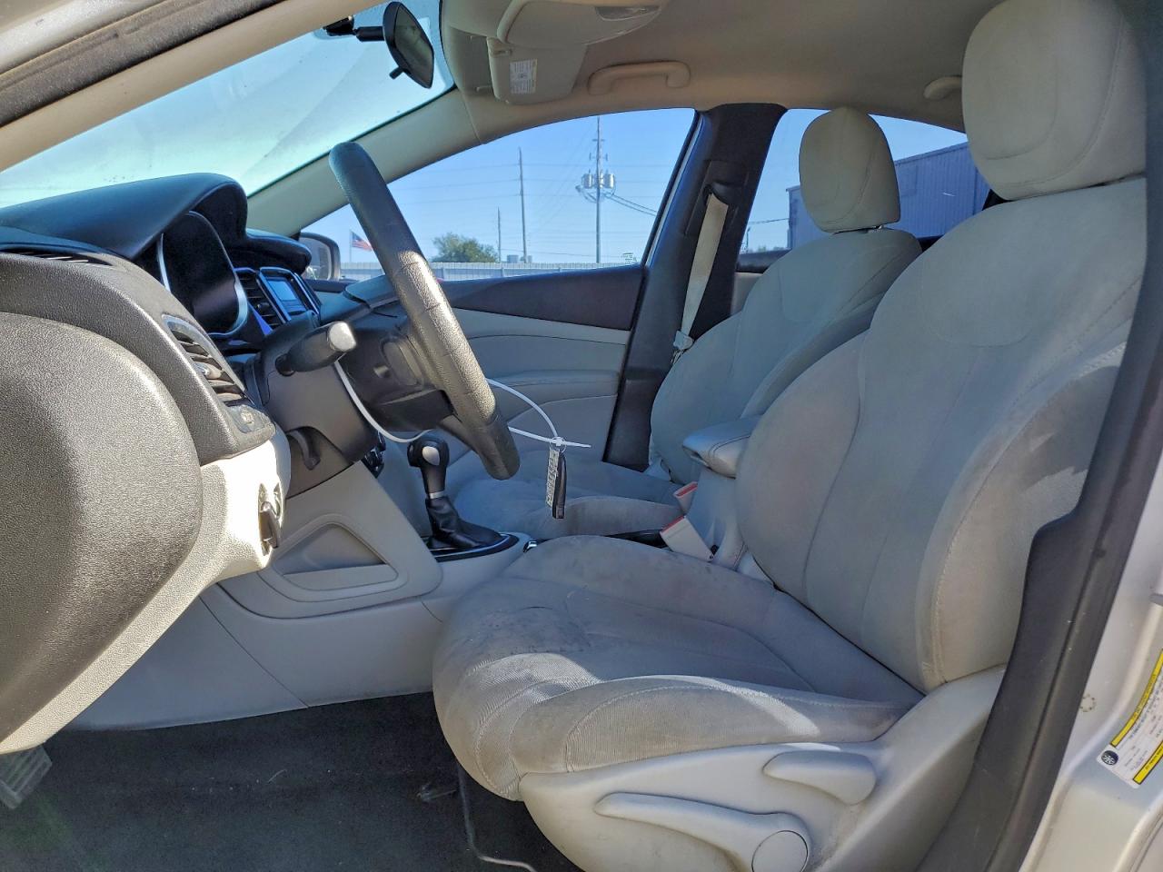 2013 DODGE DART SXT photo 19