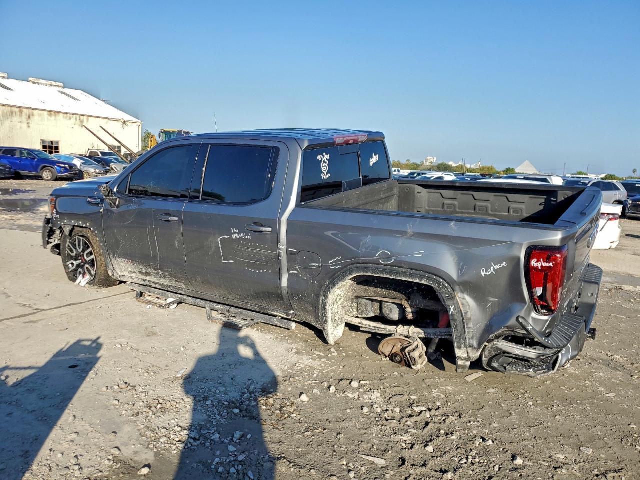2019 GMC SIERRA K1500 AT4 photo 2
