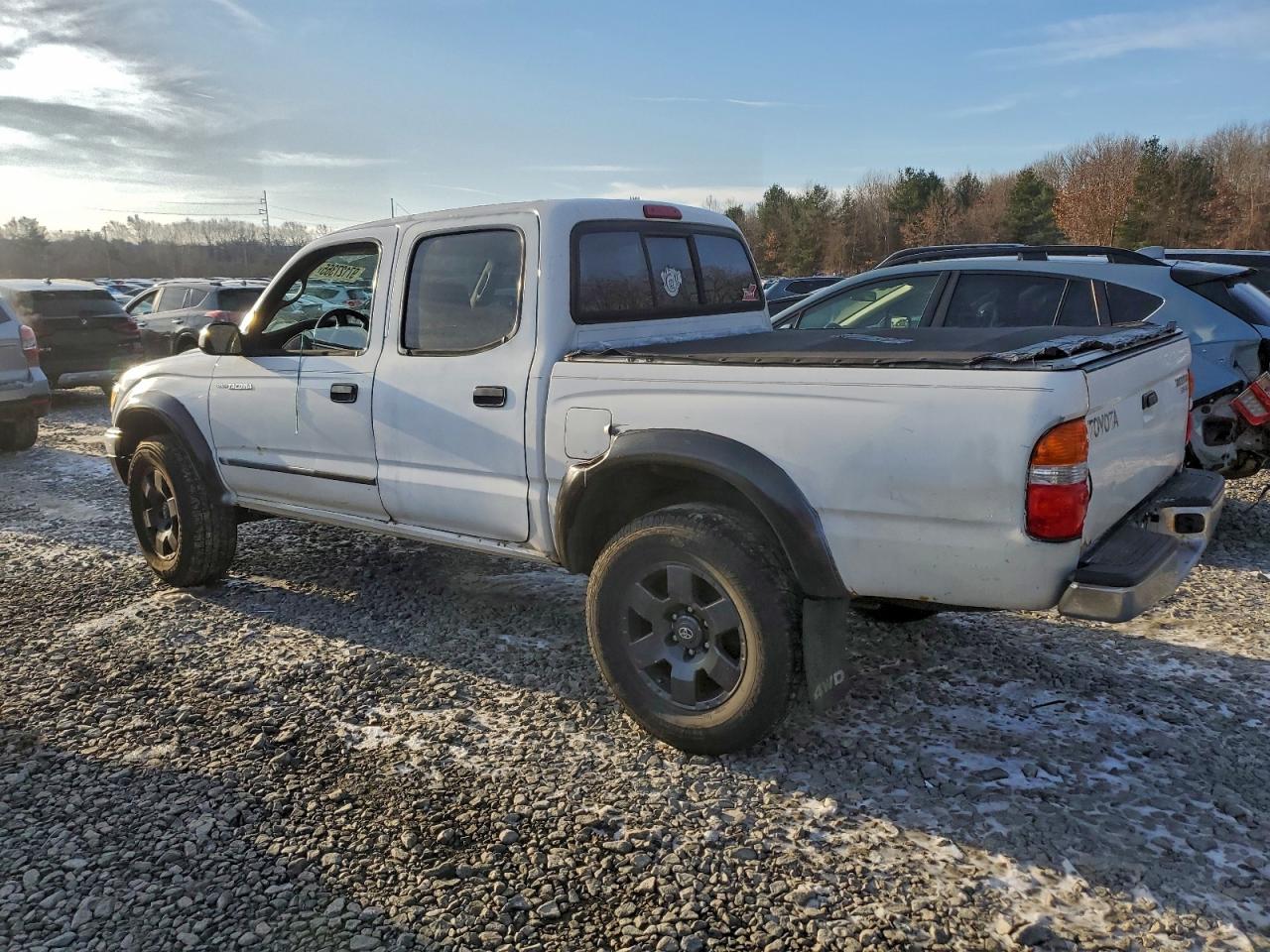 2002 TOYOTA TACOMA DOUBLE CAB photo 2