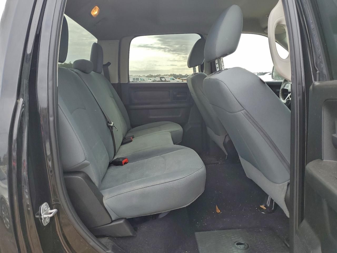 2018 RAM 2500 ST photo 19