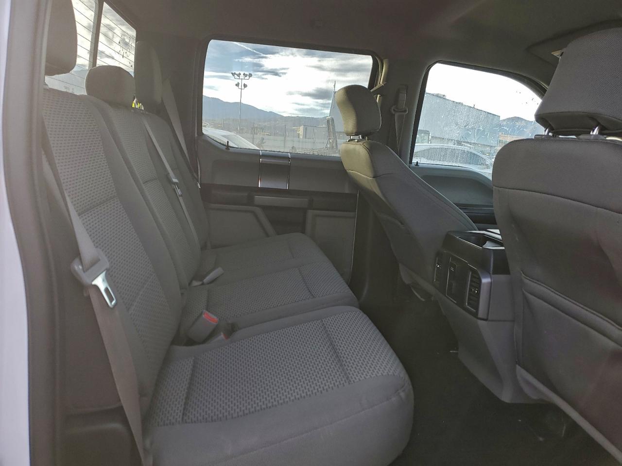 2015 FORD F150 SUPERCREW photo 19