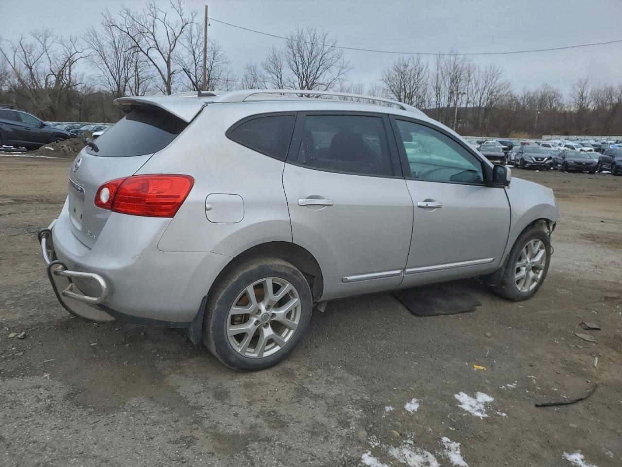 2013 NISSAN ROGUE S photo 3
