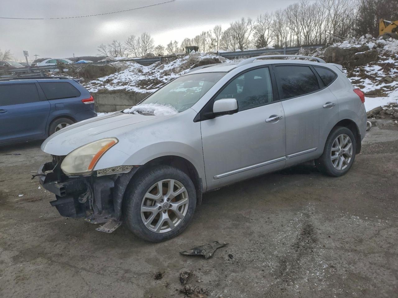 2013 NISSAN ROGUE