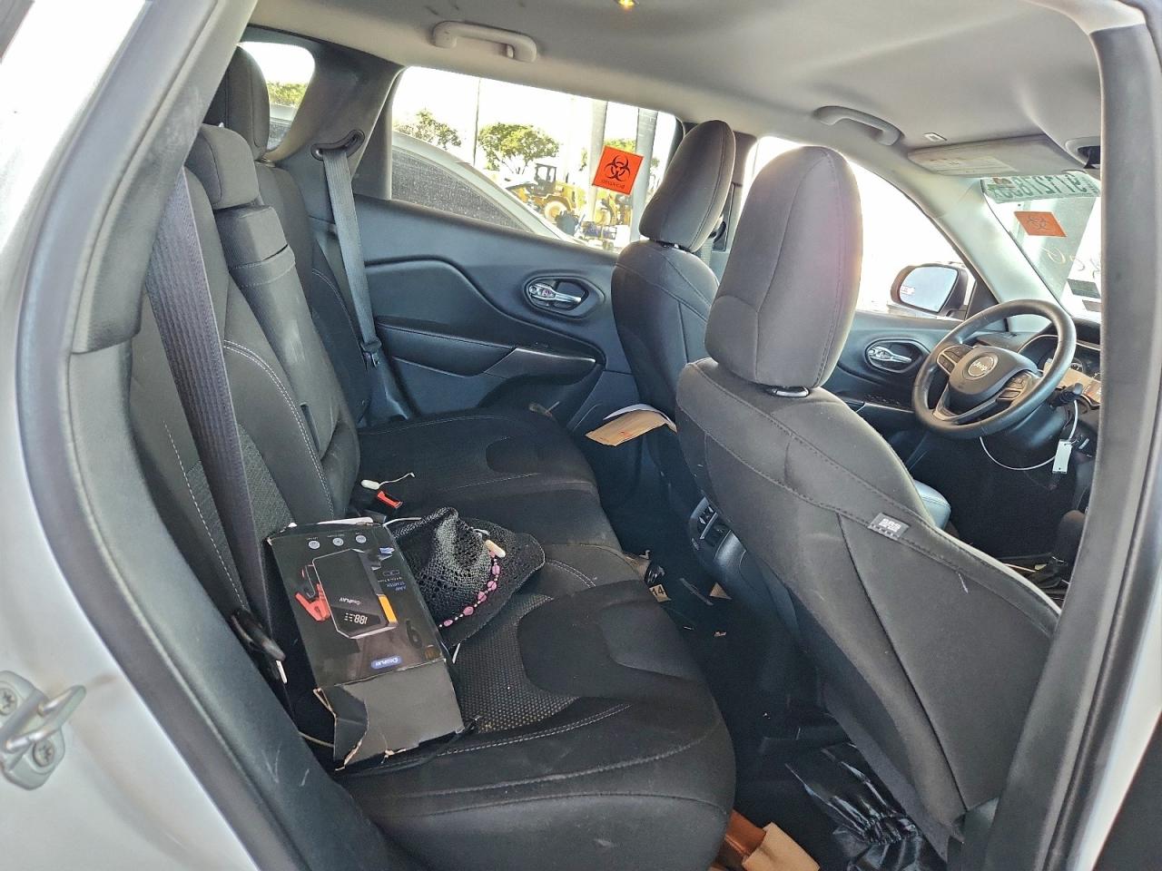 2019 JEEP CHEROKEE LATITUDE photo 10