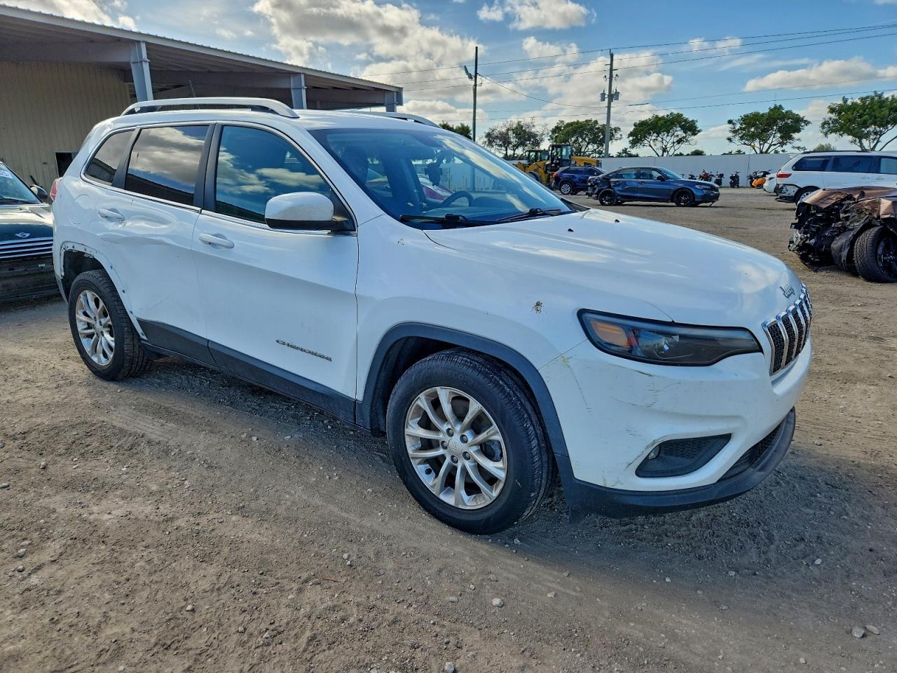 2019 JEEP CHEROKEE LATITUDE photo 4
