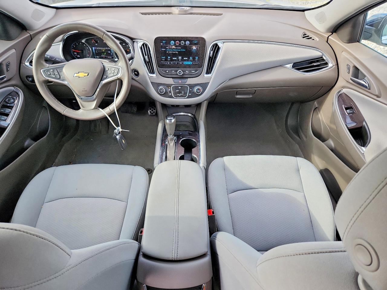 2018 CHEVROLET MALIBU LT photo 8