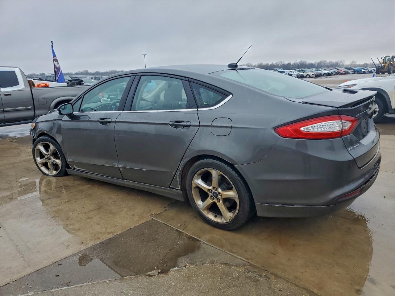 2015 FORD FUSION SE photo 2