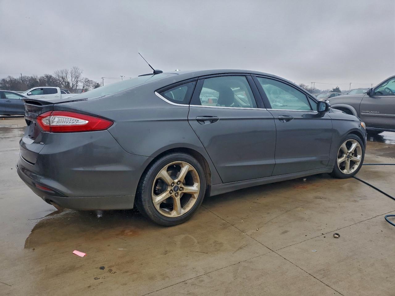 2015 FORD FUSION SE photo 3