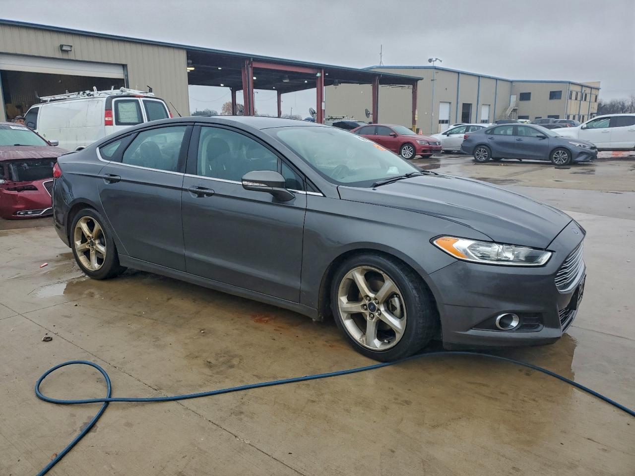 2015 FORD FUSION SE photo 4