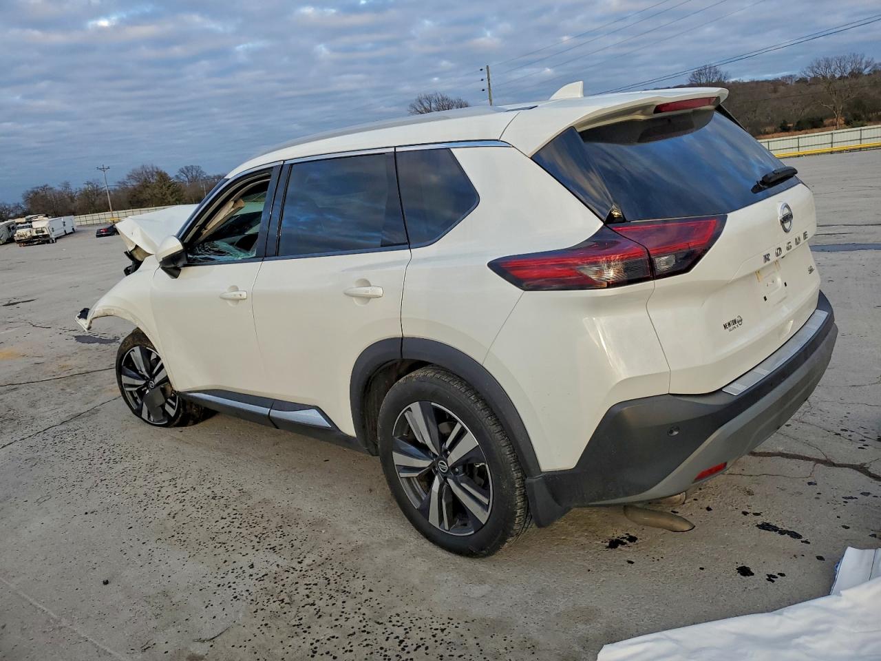 2021 NISSAN ROGUE SL photo 2