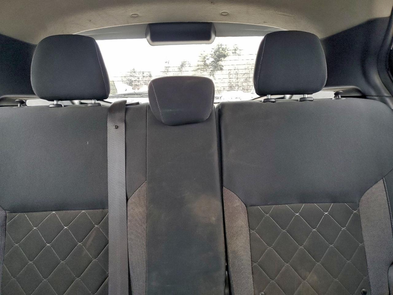 2019 NISSAN KICKS S photo 19