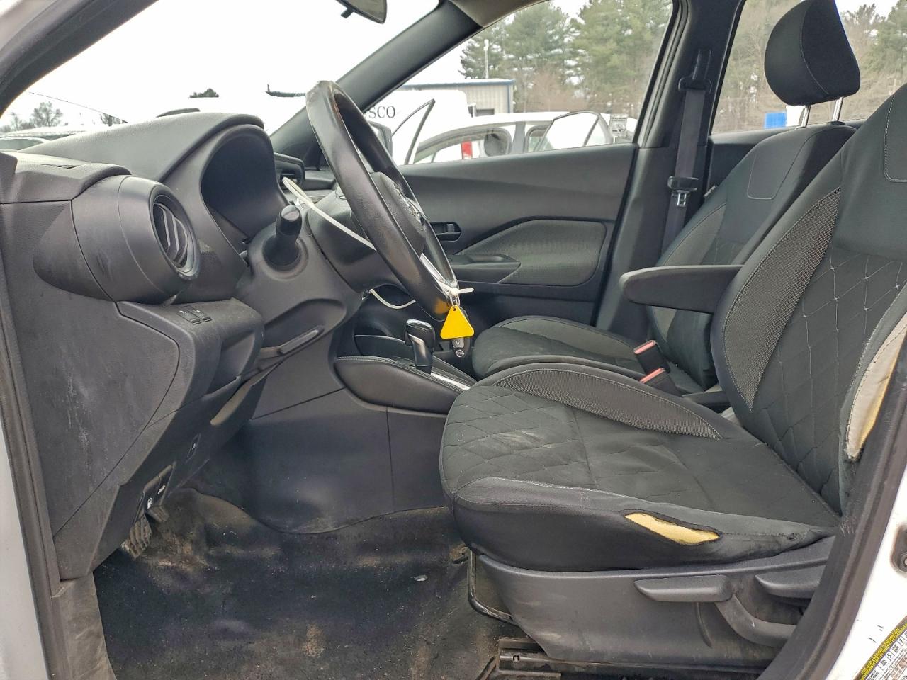 2019 NISSAN KICKS S photo 13