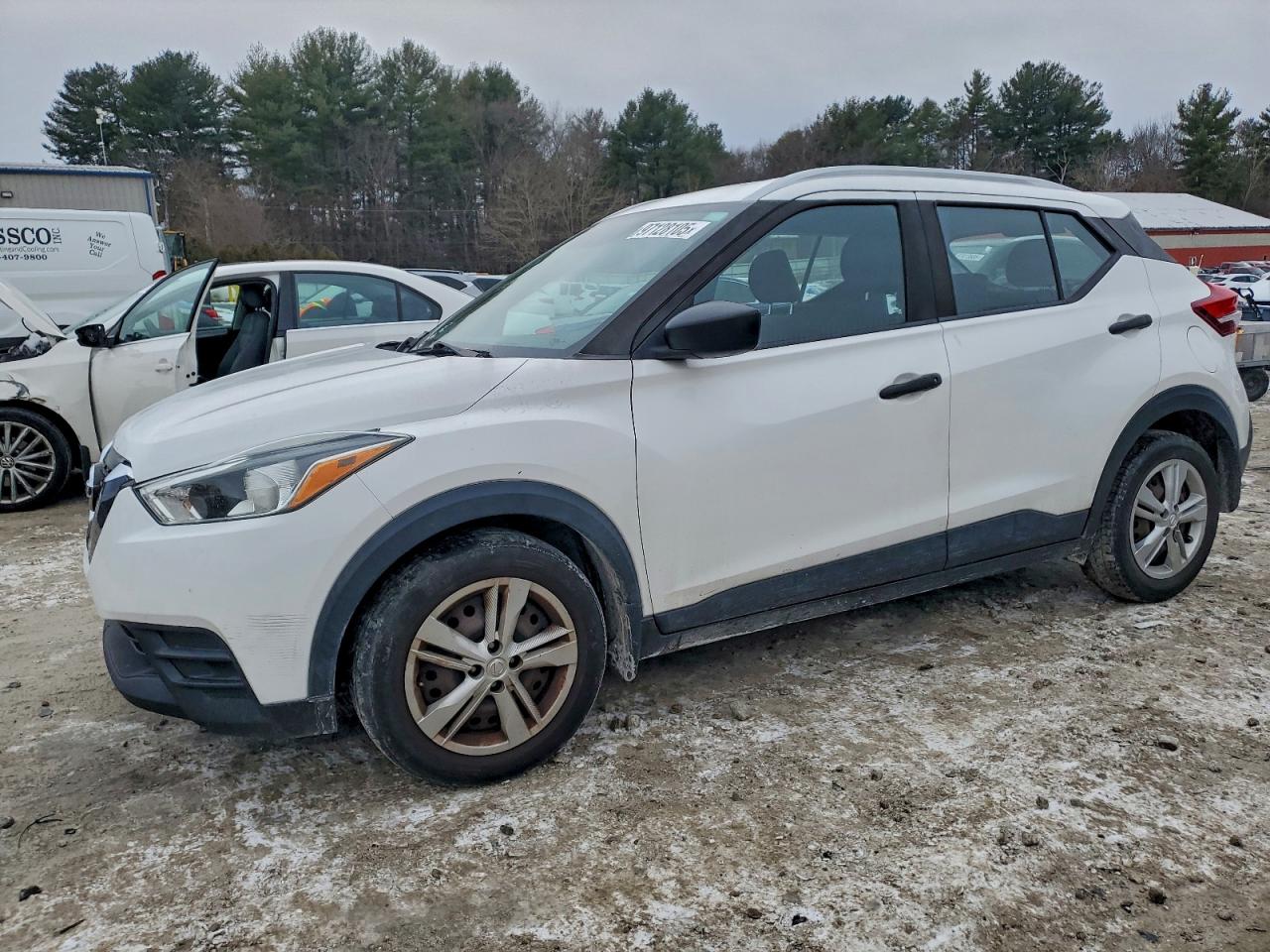 2019 NISSAN KICKS