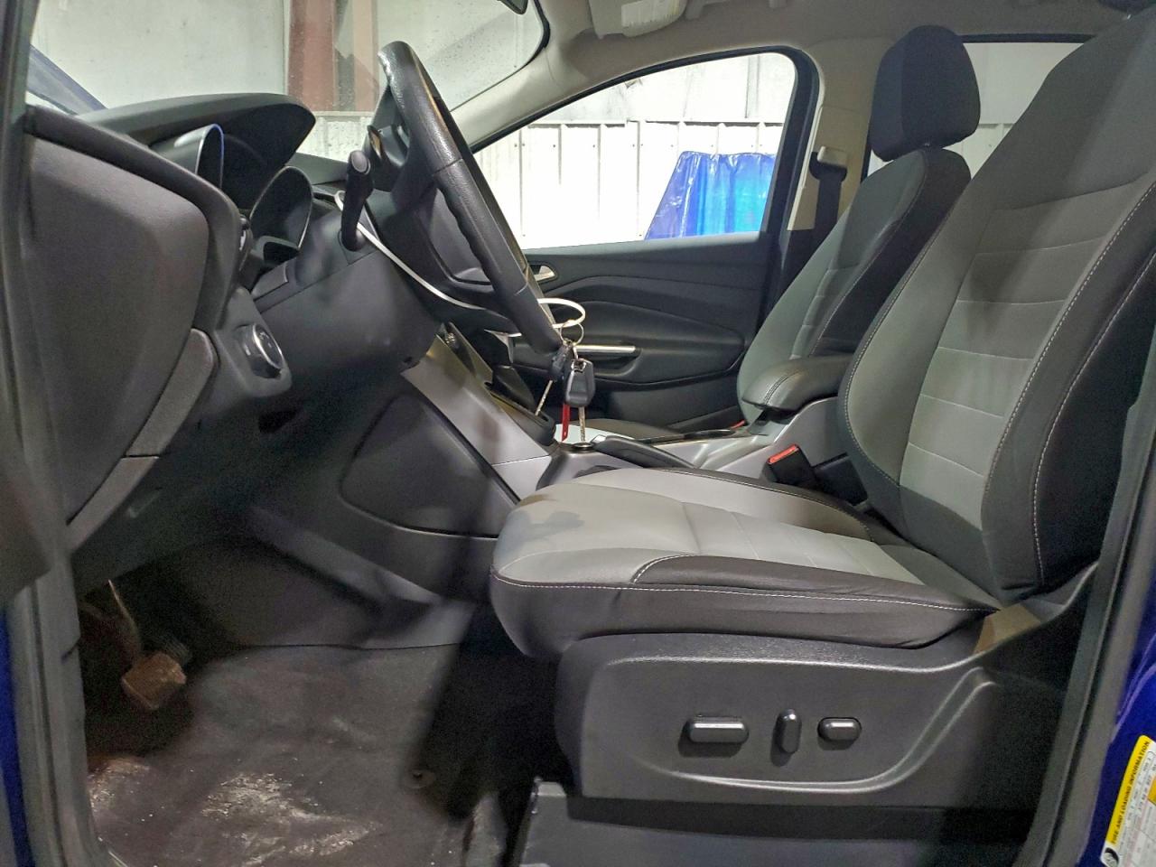 2016 FORD ESCAPE SE photo 13