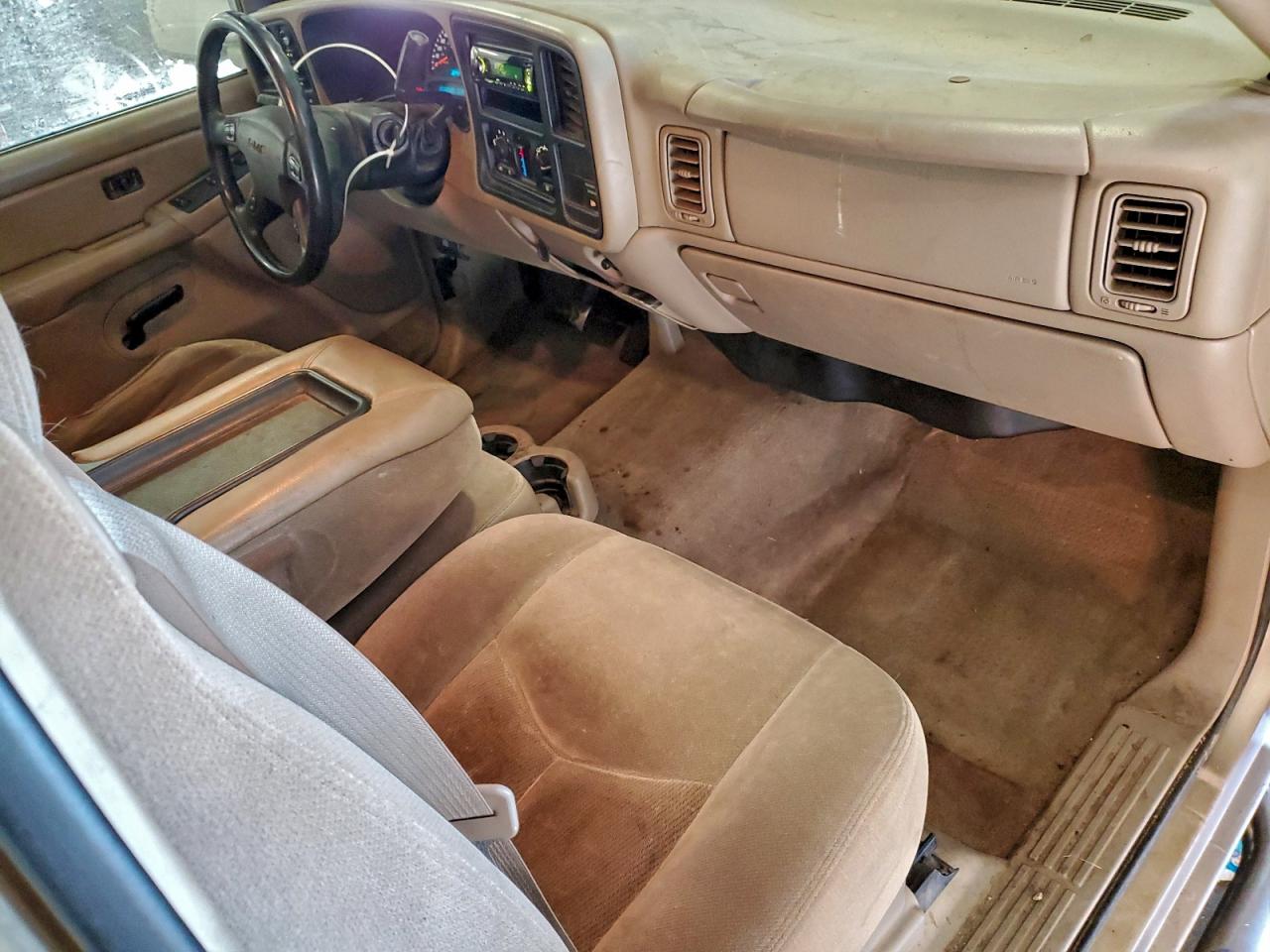 2004 GMC NEW SIERRA K1500 photo 8