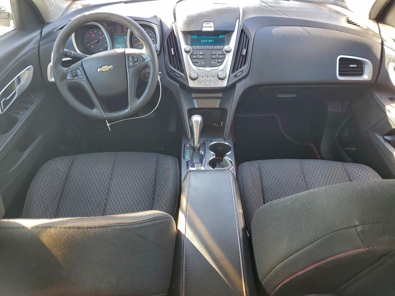 2013 CHEVROLET EQUINOX LS photo 8